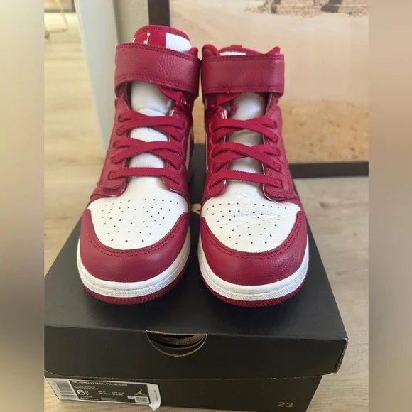 Nike Air Jordan 1 High FlyEase - Picture 2 of 7